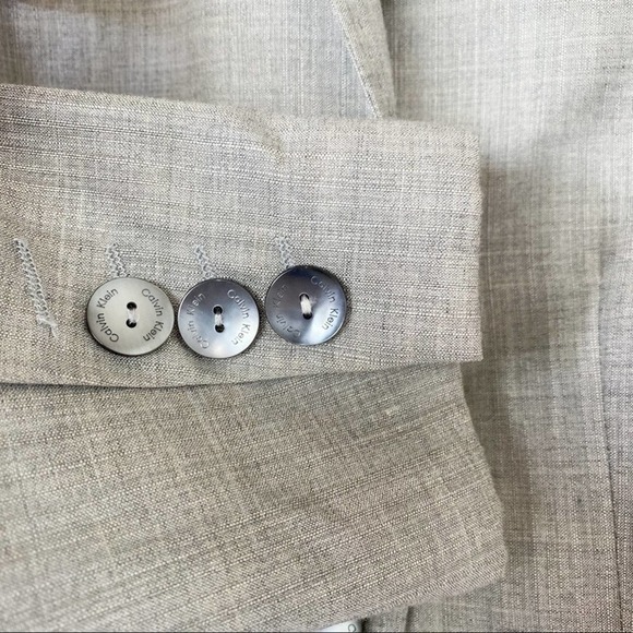 Calvin Klein Light Gray 2-Button Blazer size 2 - Picture 5 of 8